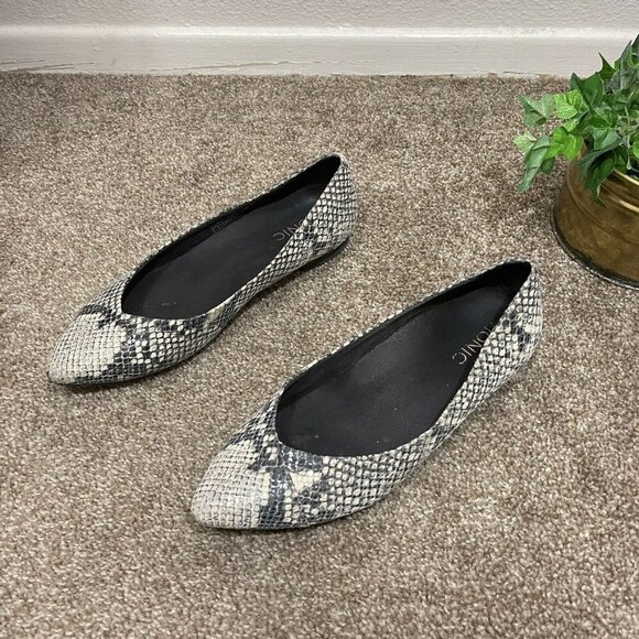Vionic Flat Shoe Size 7 Caballo Snakeskin Print Gray - Picture 3 of 8